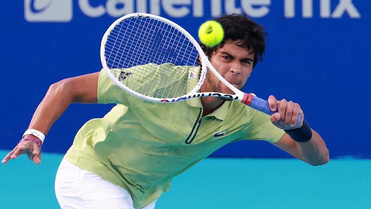 Rodrigo Pacheco brilla en Acapulco: El juvenil mexicano avanza a cuartos de final en dobles