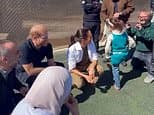 Harry y Meghan visitan campo de refugiados en Jordania en el inicio de su gira internacional