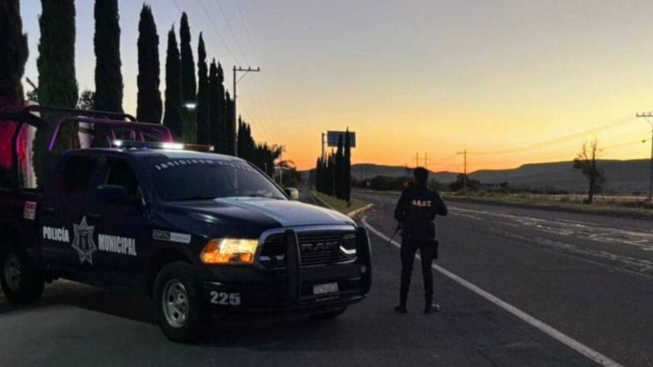 Tensión en Tuxpan, Jalisco: Alcaldesa pide a la población no salir de sus casas tras enfrentamientos armados