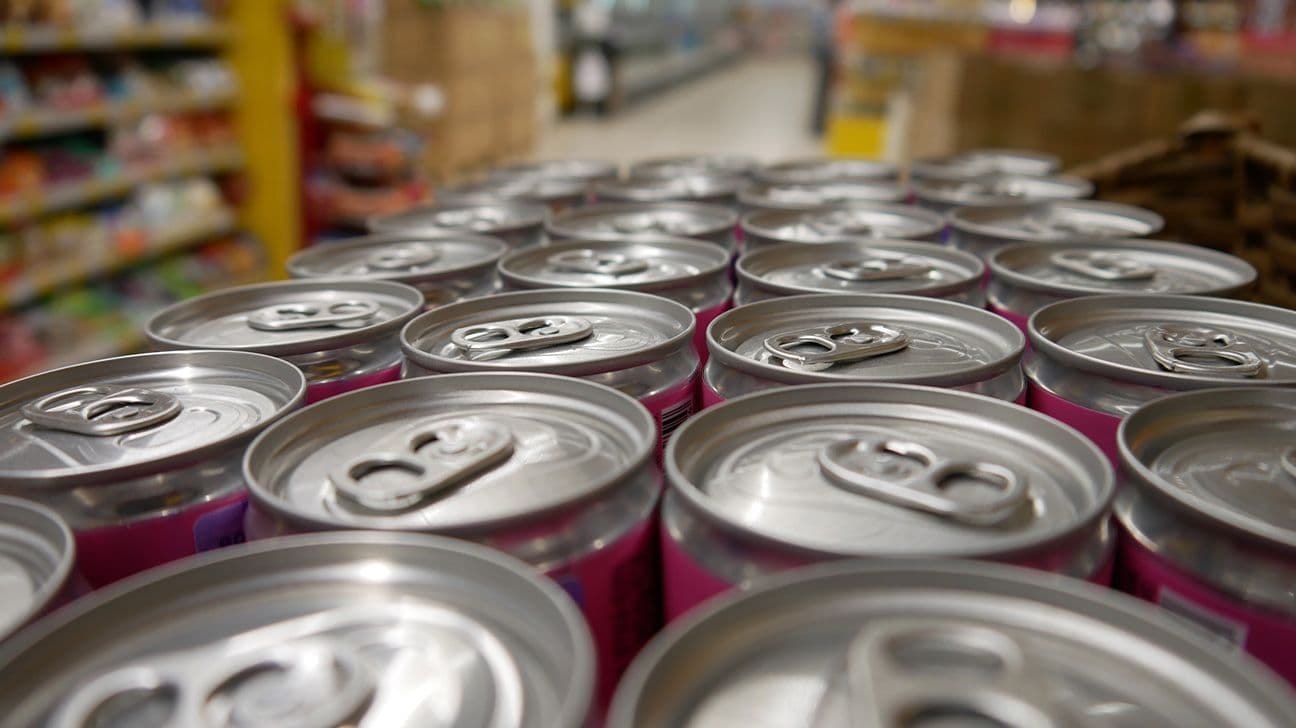 Alerta en salud mental: El consumo de bebidas azucaradas eleva un 34% el riesgo de ansiedad en jóvenes