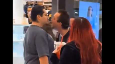 Nocaut a la discriminación: Mexicano se defiende de agresor en centro comercial de EE.UU.