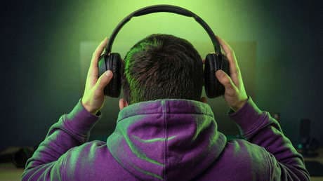 Alerta tecnológica: Detectan sustancias químicas peligrosas en el 100% de los audífonos analizados