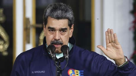 Nicolás Maduro solicita desestimar proceso judicial en EE.UU. tras bloqueo de pagos a su defensa