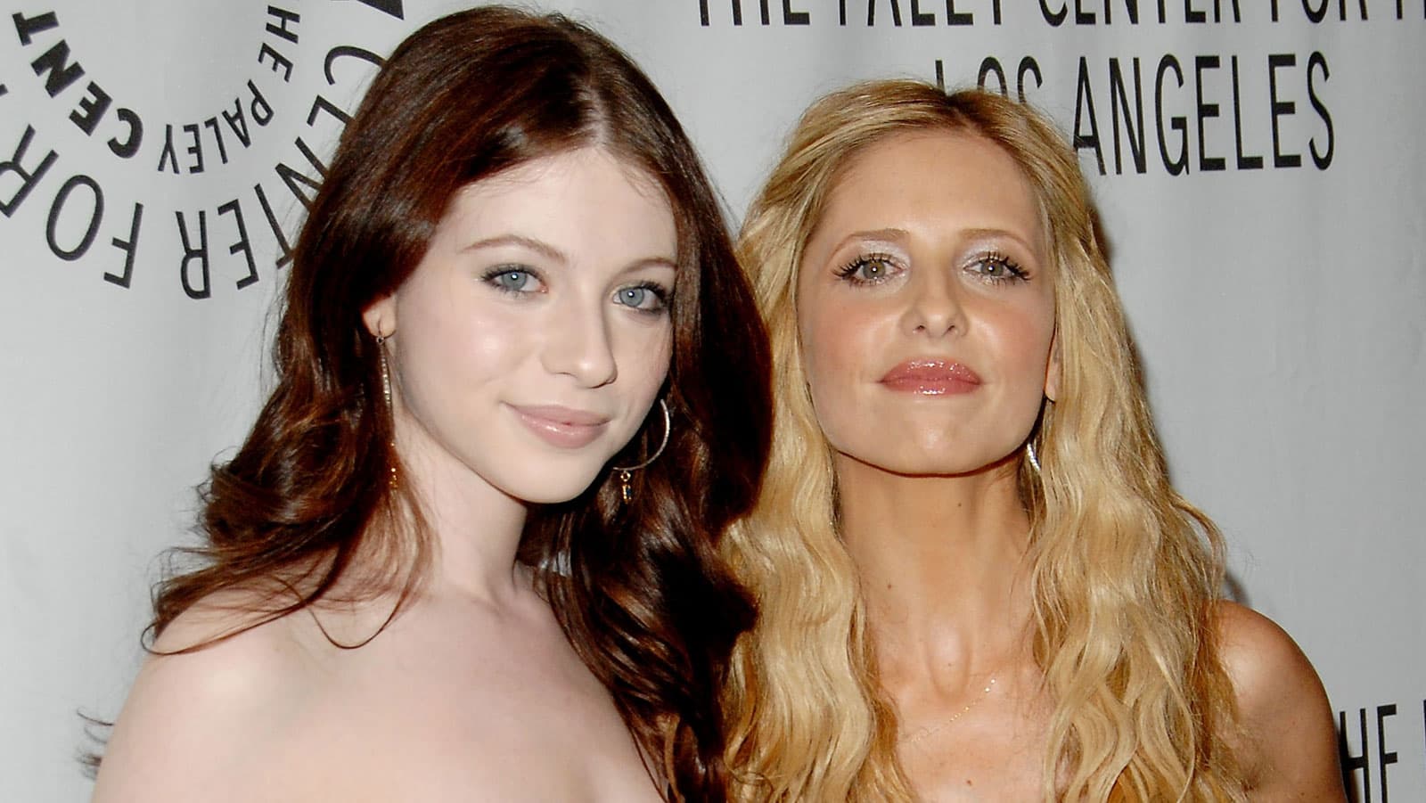 Sarah Michelle Gellar rinde emotivo homenaje a Michelle Trachtenberg tras un año de su partida