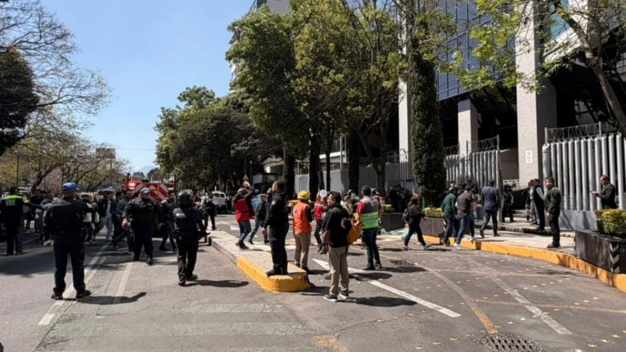 Falsa alarma por amenaza de bomba moviliza a cuerpos de emergencia en edificio del Poder Judicial en CDMX