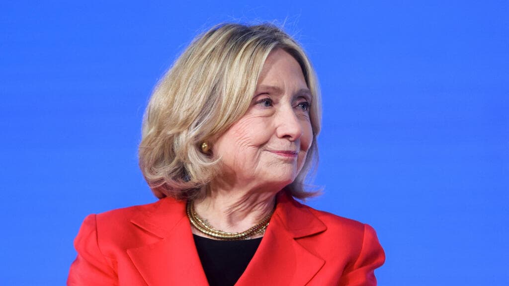 Hillary Clinton niega nexos con Jeffrey Epstein en comparecencia ante el Congreso
