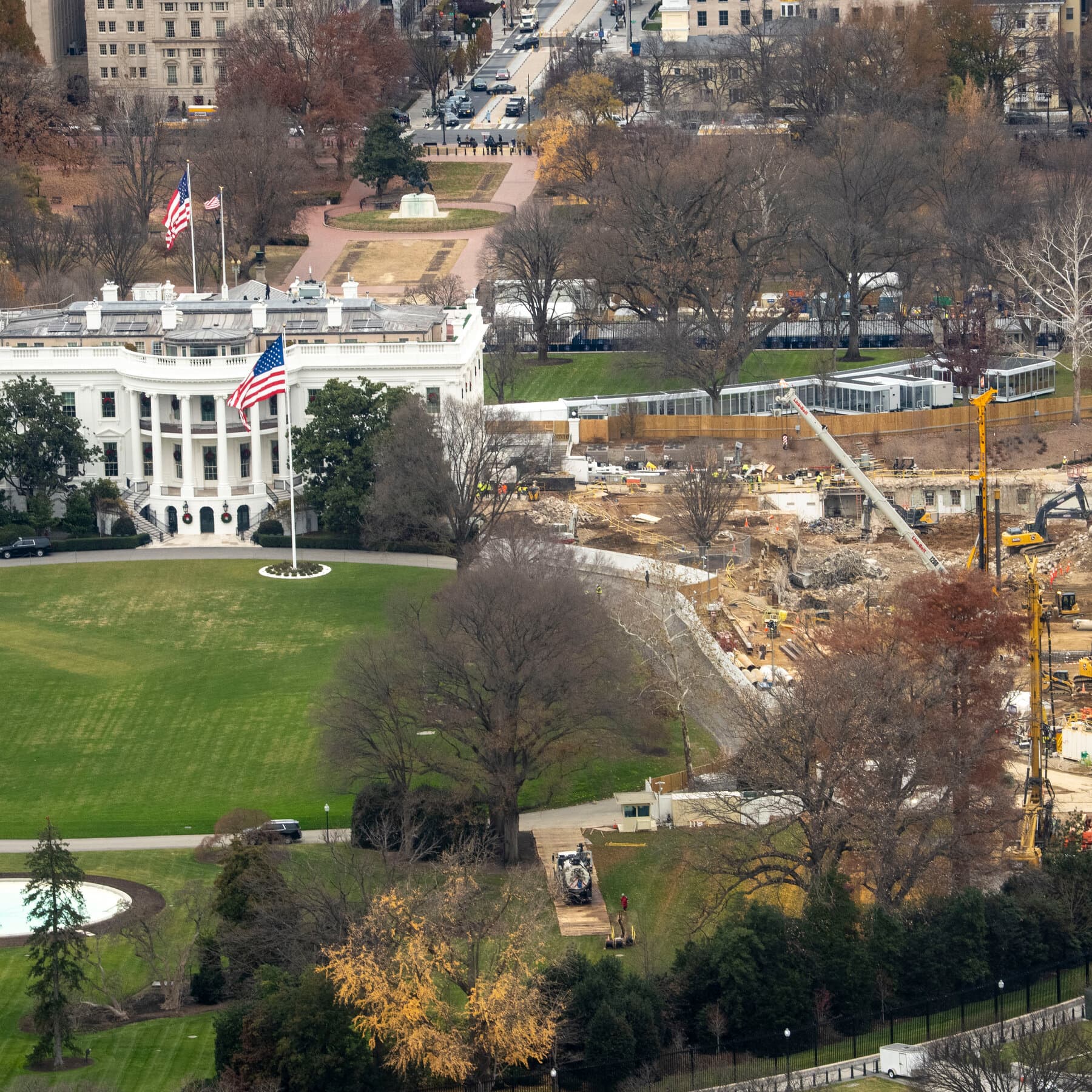 Juez federal rechaza detener la construcción del salón de eventos de Trump en la Casa Blanca