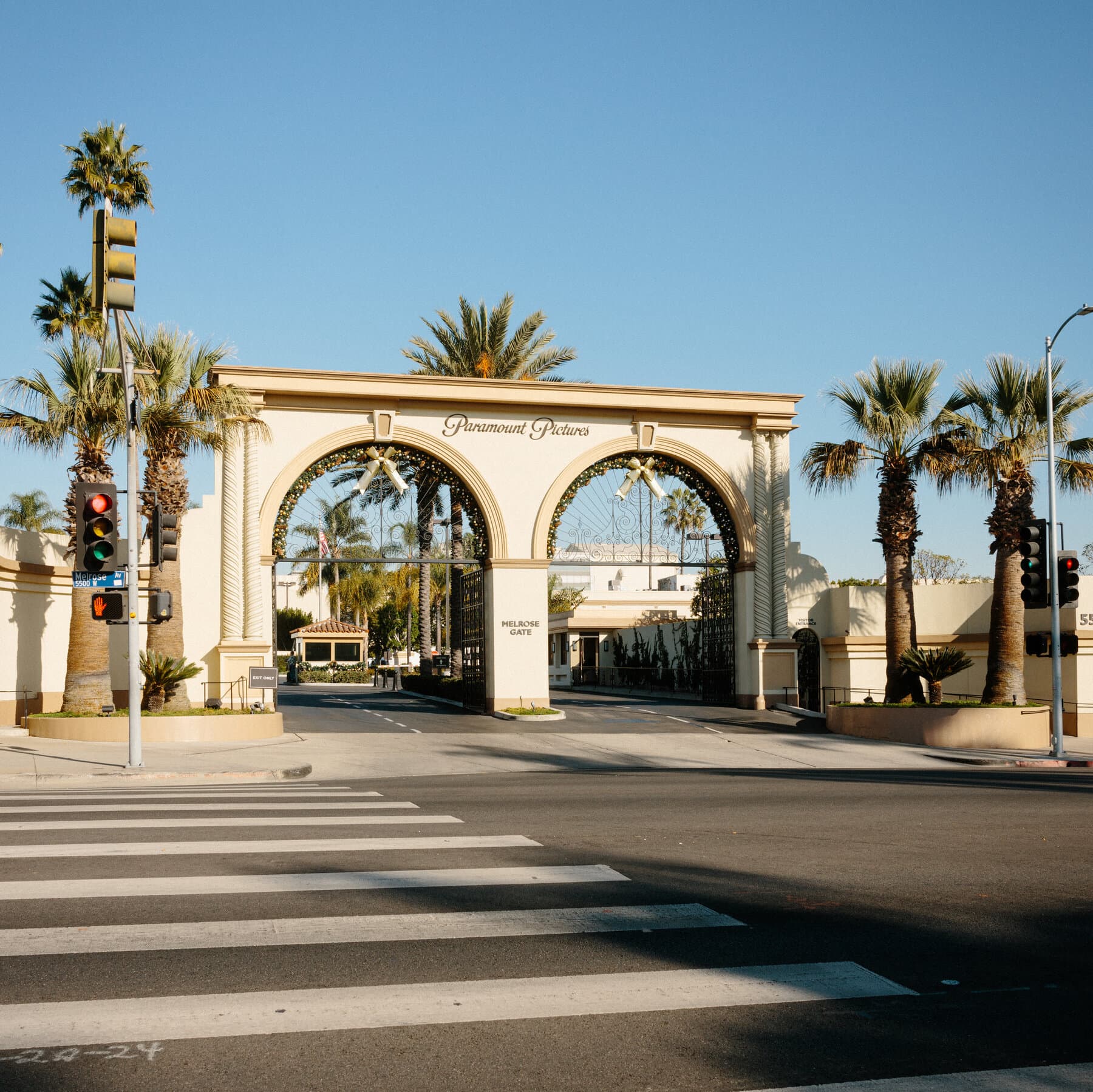 Netflix se retira de la contienda por Warner Bros. y abre paso a David Ellison