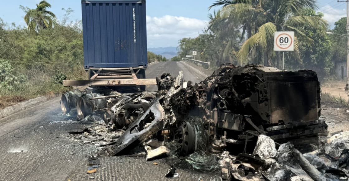 Narcobloqueos sacuden a Jalisco y estados vecinos tras reportes sobre la muerte de 'El Mencho'